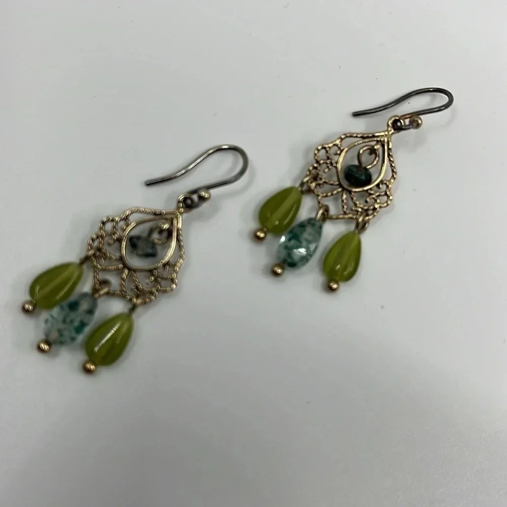 Liz Claiborne Vintage 1990s Gold Filigree Chandelier Drop Earrings Green Beads - Picture 4 of 8